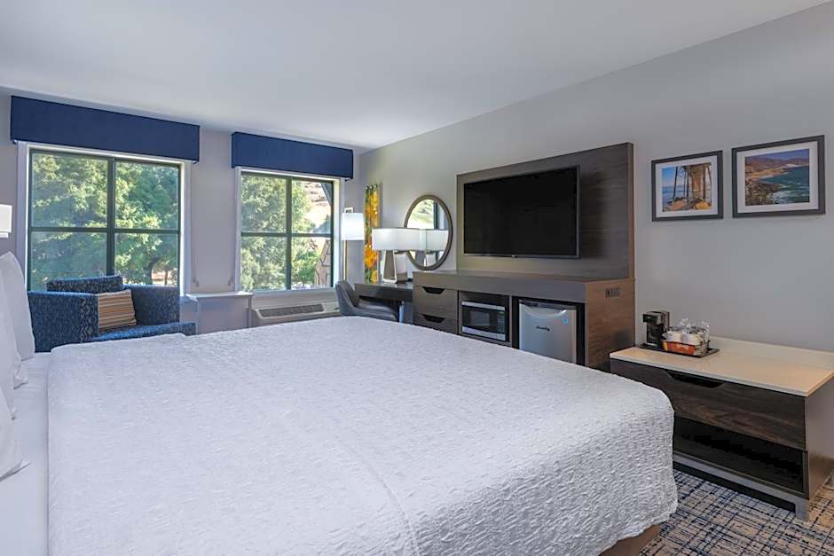 Hampton Inn By Hilton & Suites Agoura Hills