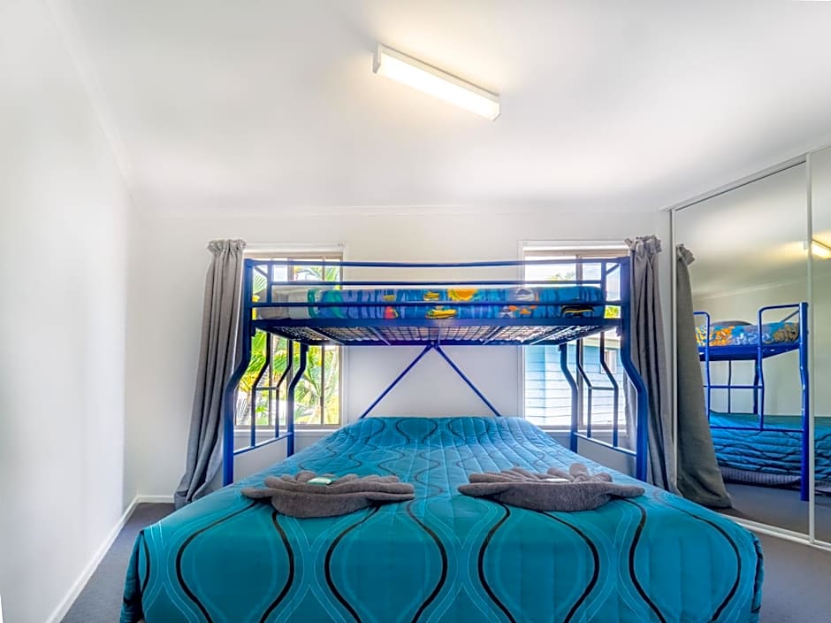 Boyne Island Motel and Villas