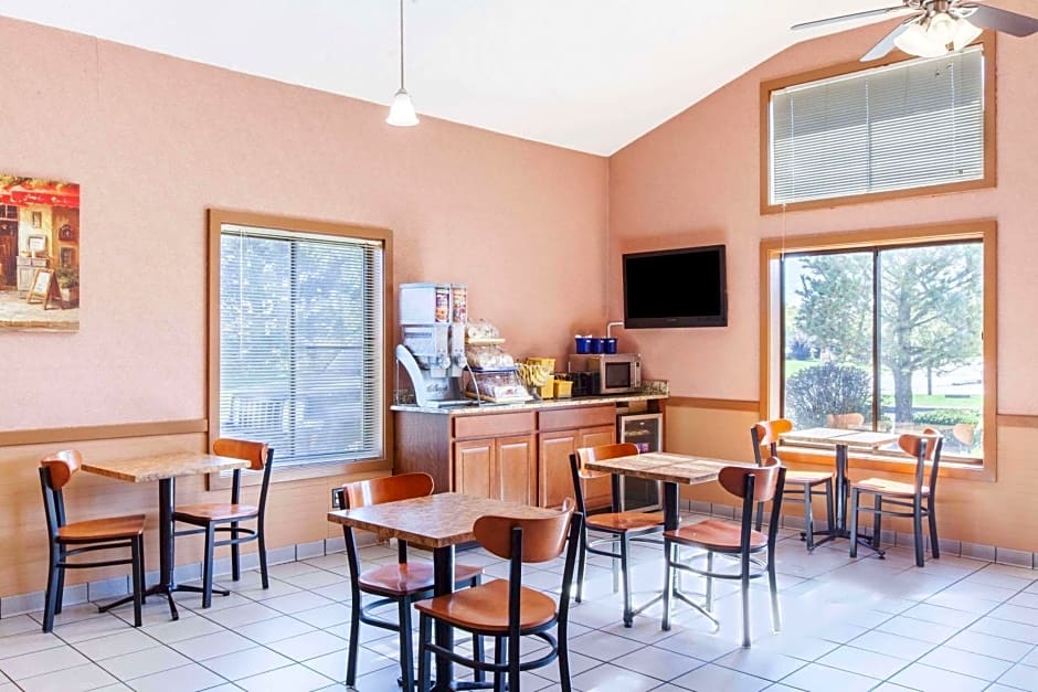 Days Inn by Wyndham Canastota Verona