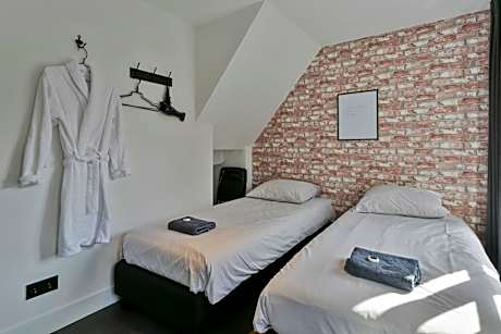 Double Room with Shared Bathroom
