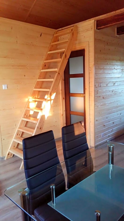 Stajnia Bocianie Gniazdo