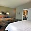 Hampton Inn By Hilton and Suites at Wisconsin Dells Lake Delton WI