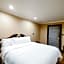 OYO Pinewood Inn & Suites Silsbee