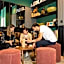 LATROUPE Grand Place Hostel