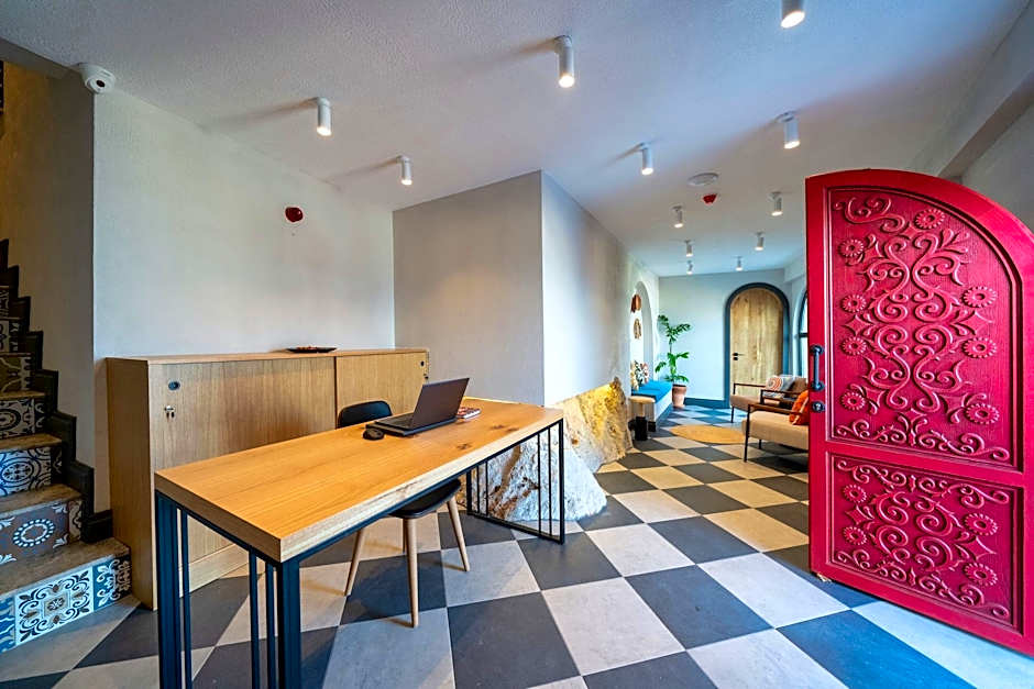 Reddoors Suites Sea View