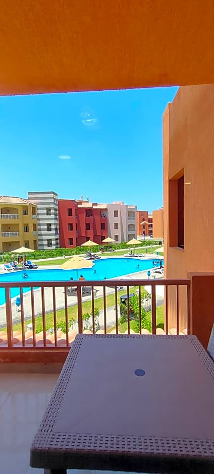 شاليهات بورتو مطروح فيو بحر Porto Matrouh Sea View Families Only