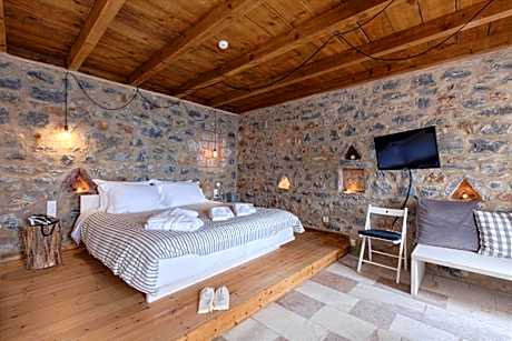 Deluxe Family Suite with Sea View