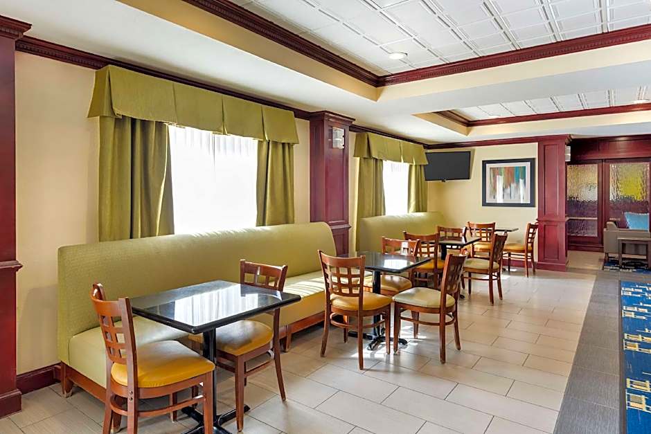 Best Western Plus Pratt