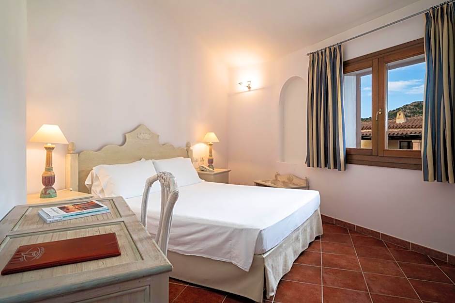 Hotel Monti Di Mola