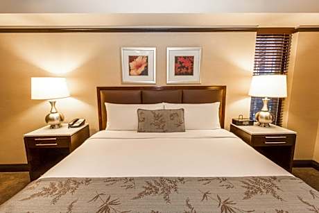 SUPERIOR KING BED