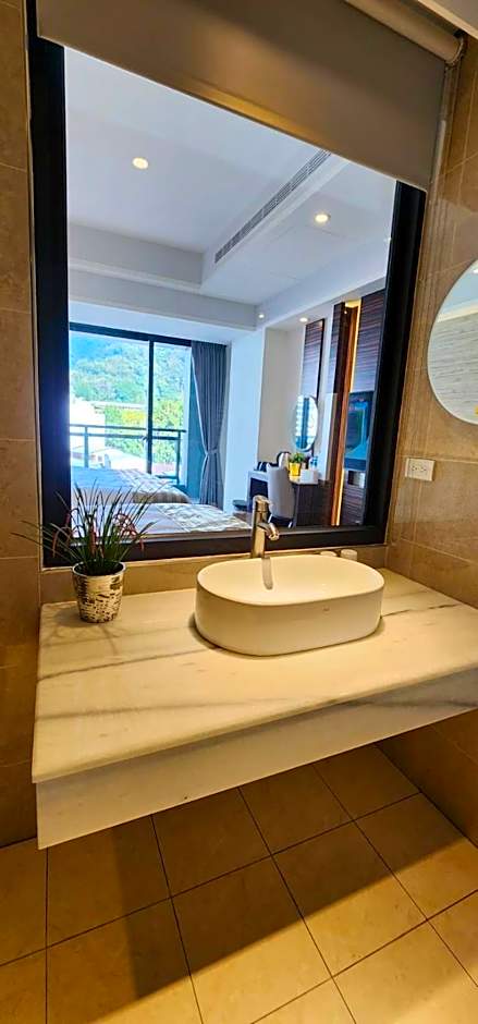 Shuian Lakeside Hotel II