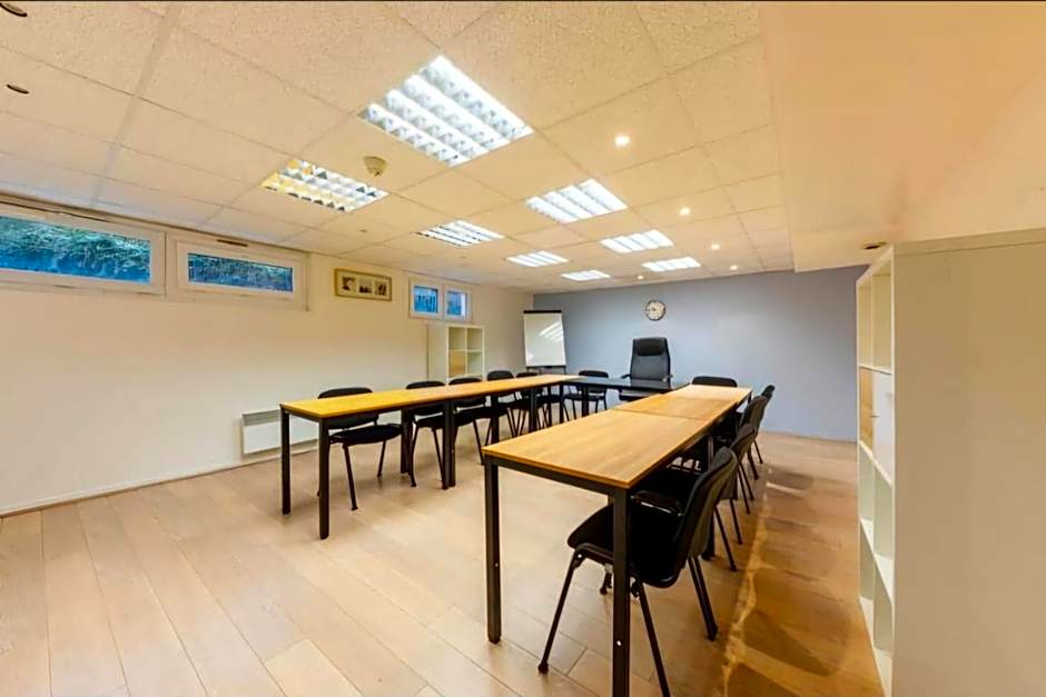 Hôtel La Nonette ASTERIX, CDG AIRPORT & PARIS CENTRE