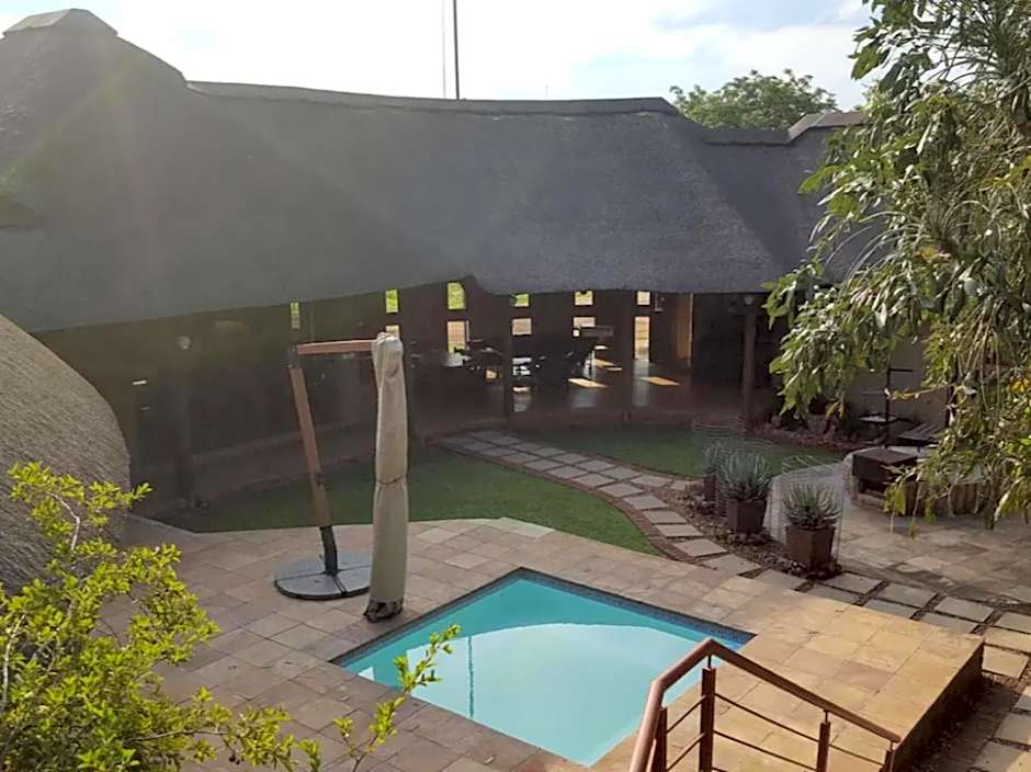 Zebula Golf and Wildlife Estate - Giraffe Plains Pax 4 - Moi Signature Luxury villa