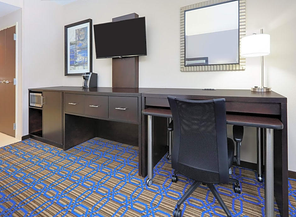 Clarion Hotel The Colony - Plano West