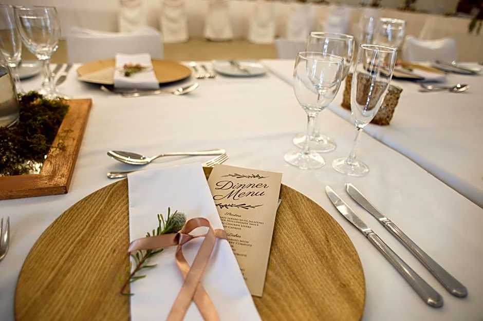 Swartberg Hotel, Cork Tree Collection