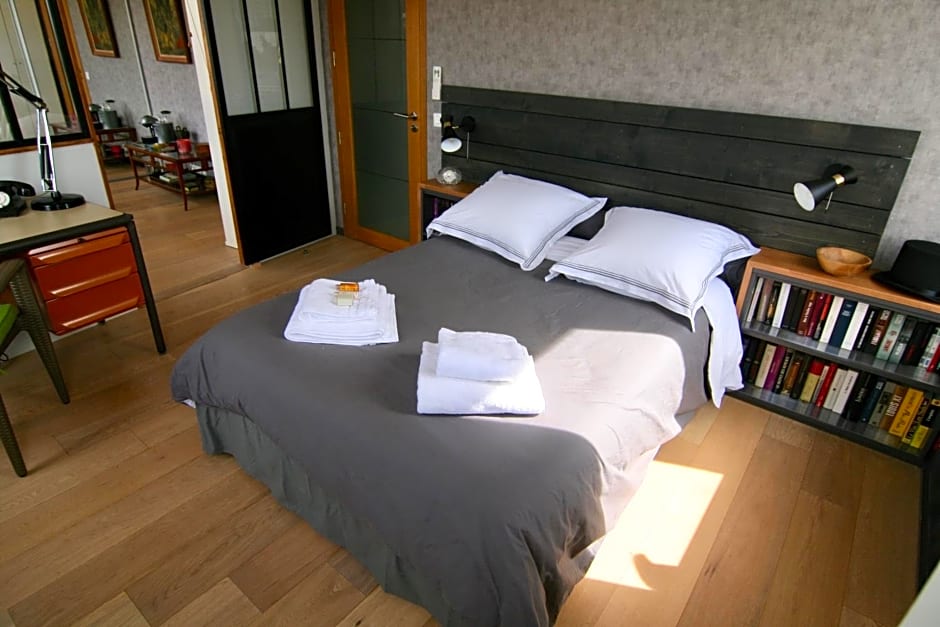 Bibou's room Paris