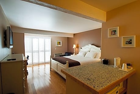 Hummingbird Inn of Ojai