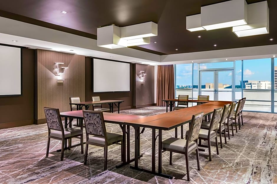 AC Hotel by Marriott Charlotte City Center