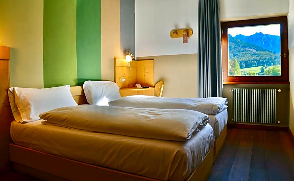 Foto 1 dari 13 — Classic 1 Double Bed or 2 Beds