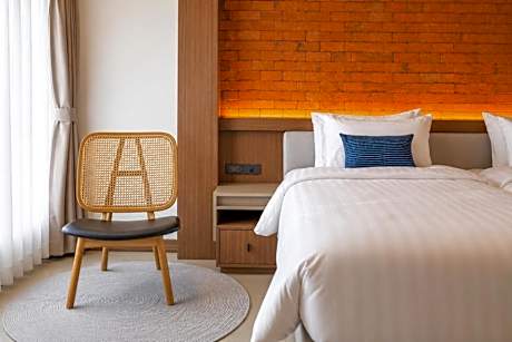Twin Room with Pool View