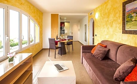 2 BEDROOMS APARTMENT 2 ADULTS + 3 CHILDREN