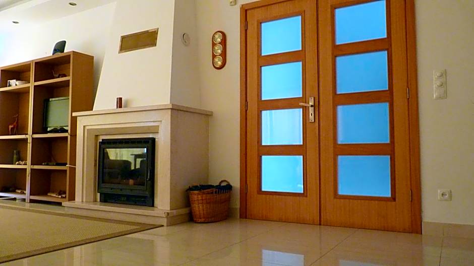 AZORES HOLIDAYS HOUSE -B&B - Suites - Self Check-in KEYBOARD