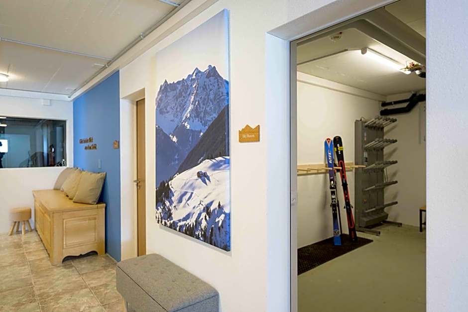 Alphotel Biel-Kinzig - Access by Cable Car only!