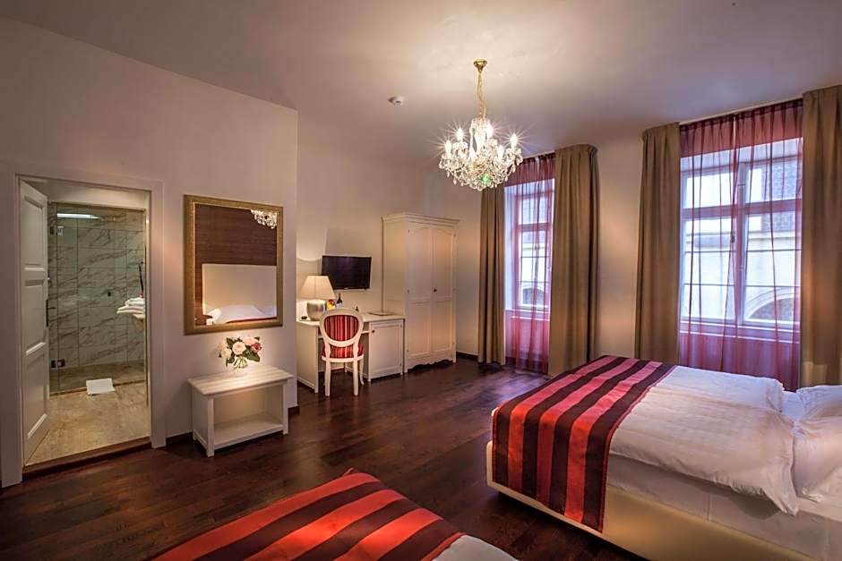 Little King Hotel U Malvaze