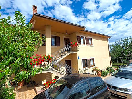 Apartment 1695