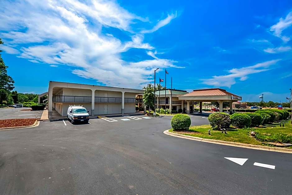 SureStay Plus Hotel by Best Western Southern Pines Pinehurst