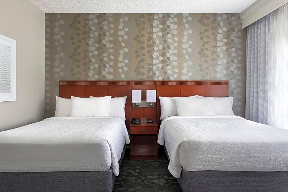 Courtyard by Marriott Lincroft Red Bank