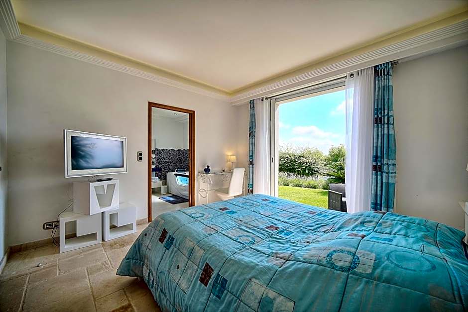 "AU HAVRE DE PAIX" 5 étoiles Prestige jacuzzi, hammam, sauna, PISCINE chauffée Mougins Cannes Grasse