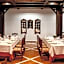 Albenzaire Hotel Asador