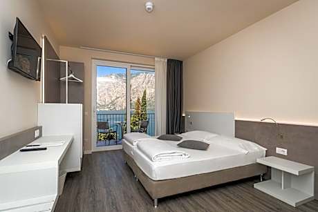 Superior Double or Twin Room with Terrace and Lake View