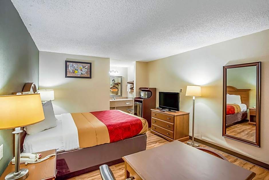 Econo Lodge Huntington - Barboursville University Area