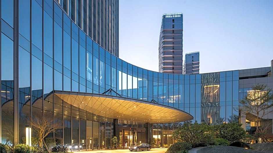 HUALUXE Xiamen Haicang Harbour View By IHG