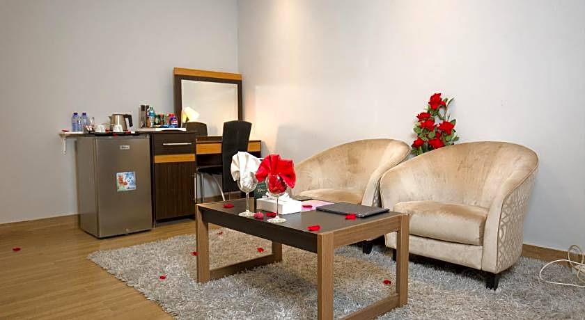 Al Manzil Hotel