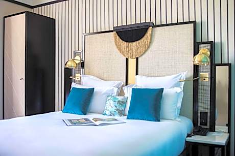 Superior room 1 queen bed single use