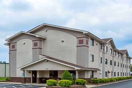 Super 8 by Wyndham Danville VA