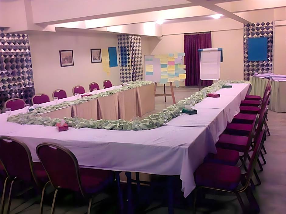 Hotel Crown Inn