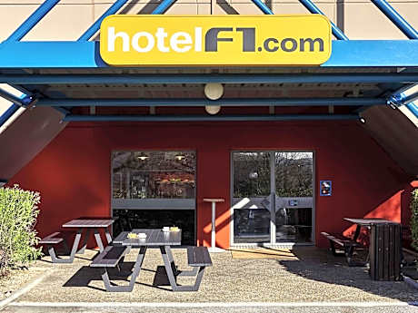 hotelF1 Laval