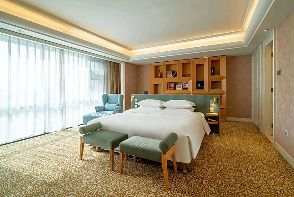 Ramada Plaza by Wyndham Taian