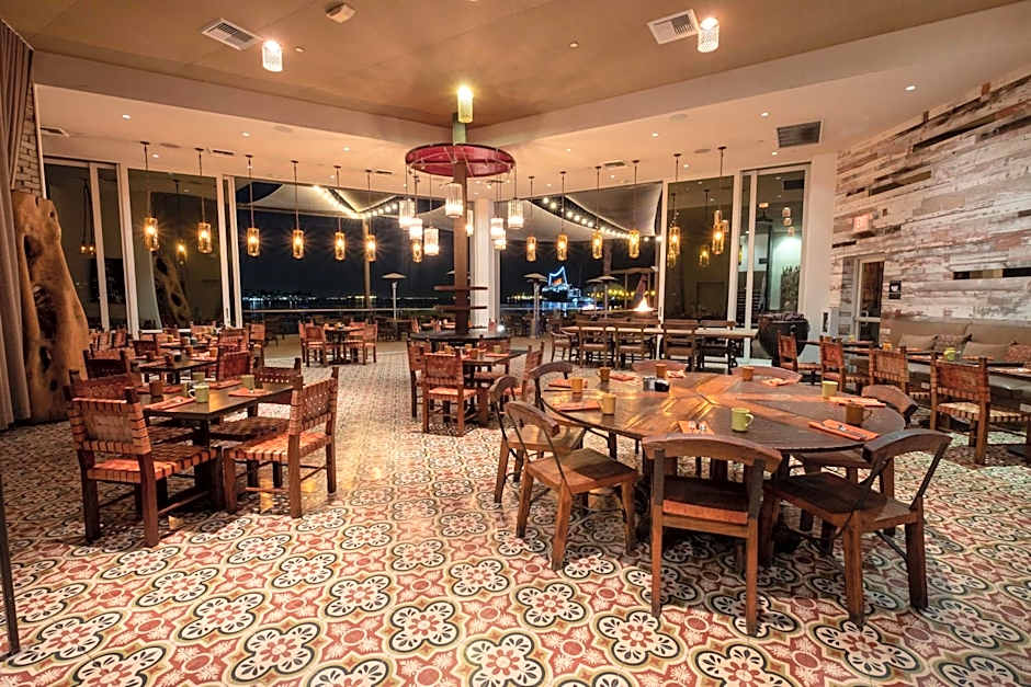 Hotel Maya