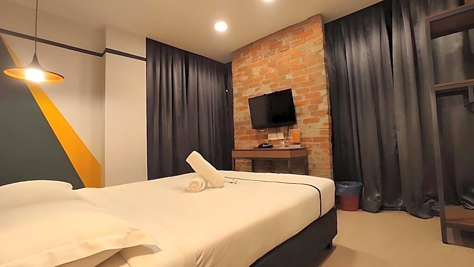 Smile hotel C180 Cheras Selatan