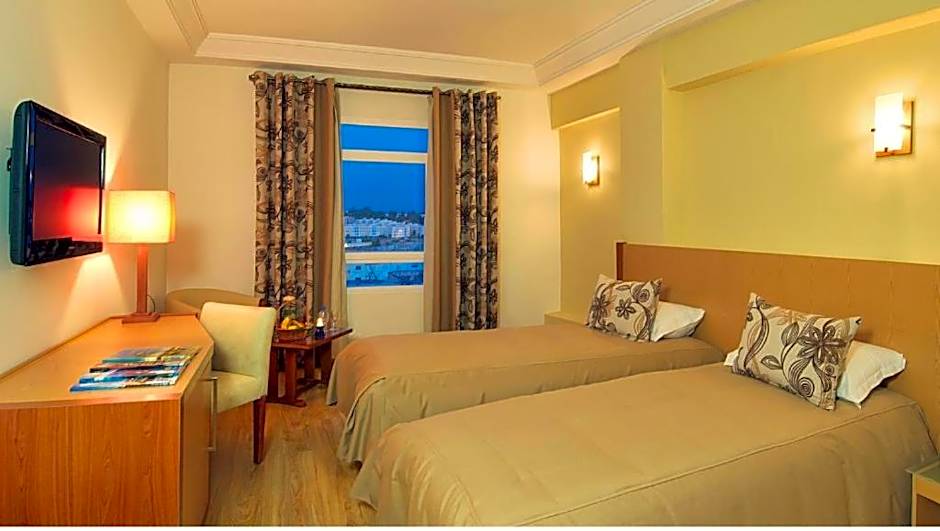 Across Hotels & Spa