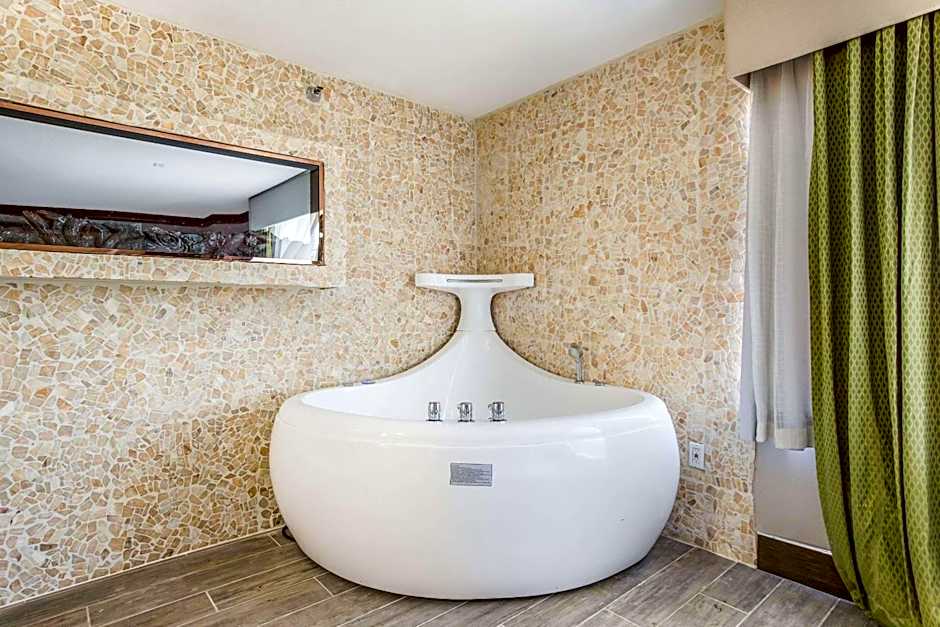 The Leo Collection Detroit, Ascend Hotel Collection