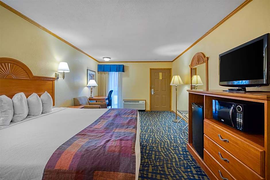 SureStay by Best Western Kansas City Country Inn North