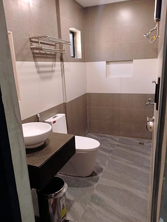 La Gensol Plaza Hotel