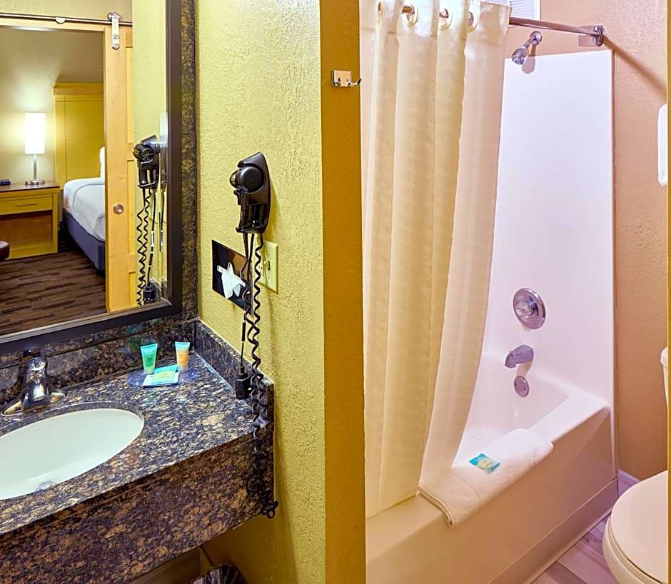 Livinn Hotel Minneapolis South / Burnsville