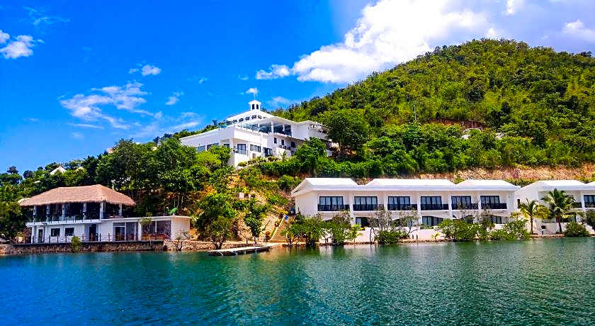 Busuanga Bay Lodge